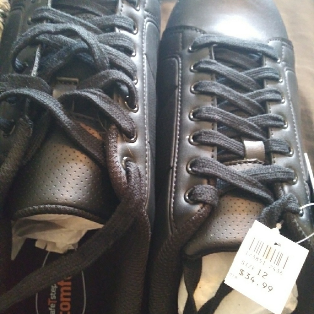 Mens size 12 slip resistant shoes